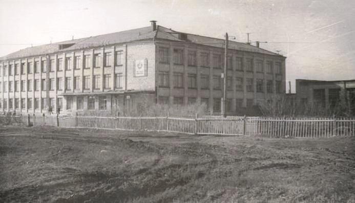 Старое фото школы 1